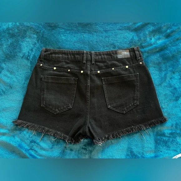 ZARA size 8 shorts with accents - Picture 6 of 7